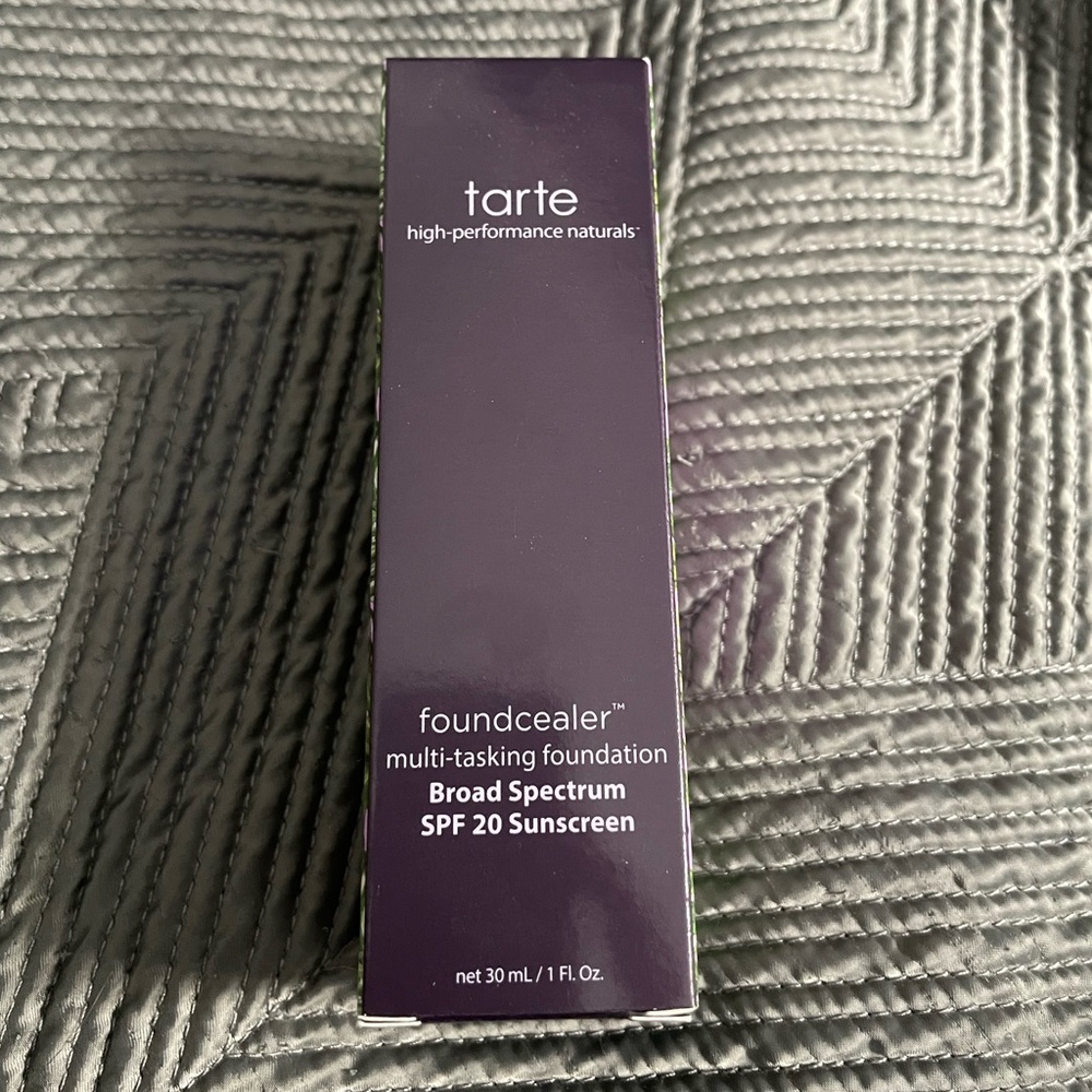 Tarte Foundcealor Foundation